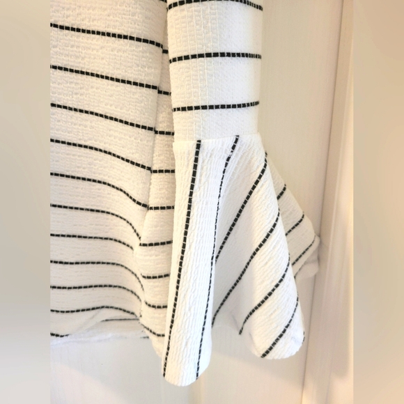 Highline Collective top - Picture 3 of 4